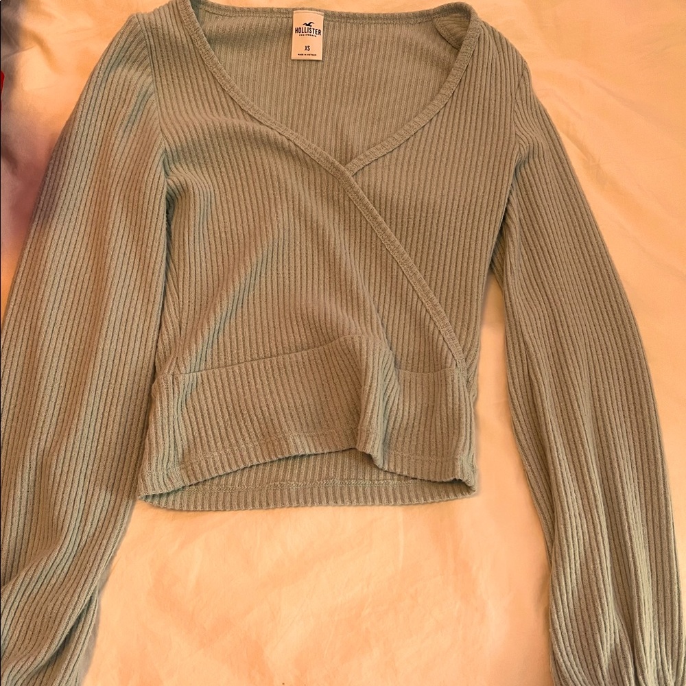 Hollister/blue wrap sweater, xs